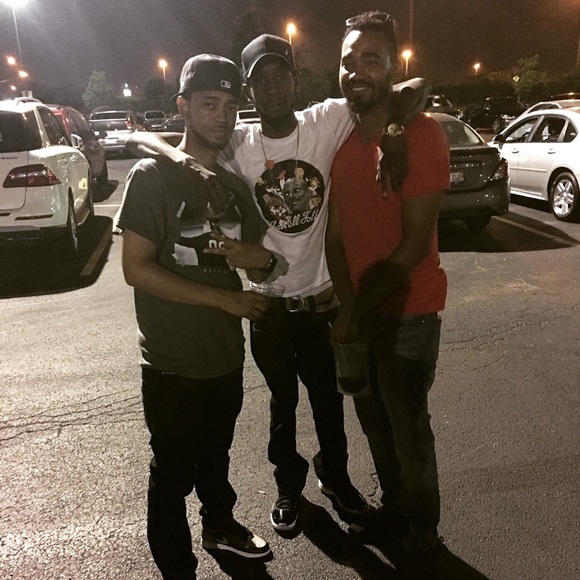 Meet your Posher, Joshua - Picture 2 of 2